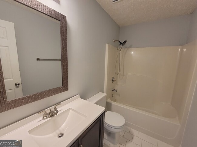 Building Photo - 53 Braelinn Creek Ct