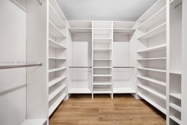 Building Photo - 3265 Bird Ave