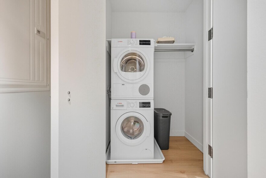 Building Photo - 160 Water St