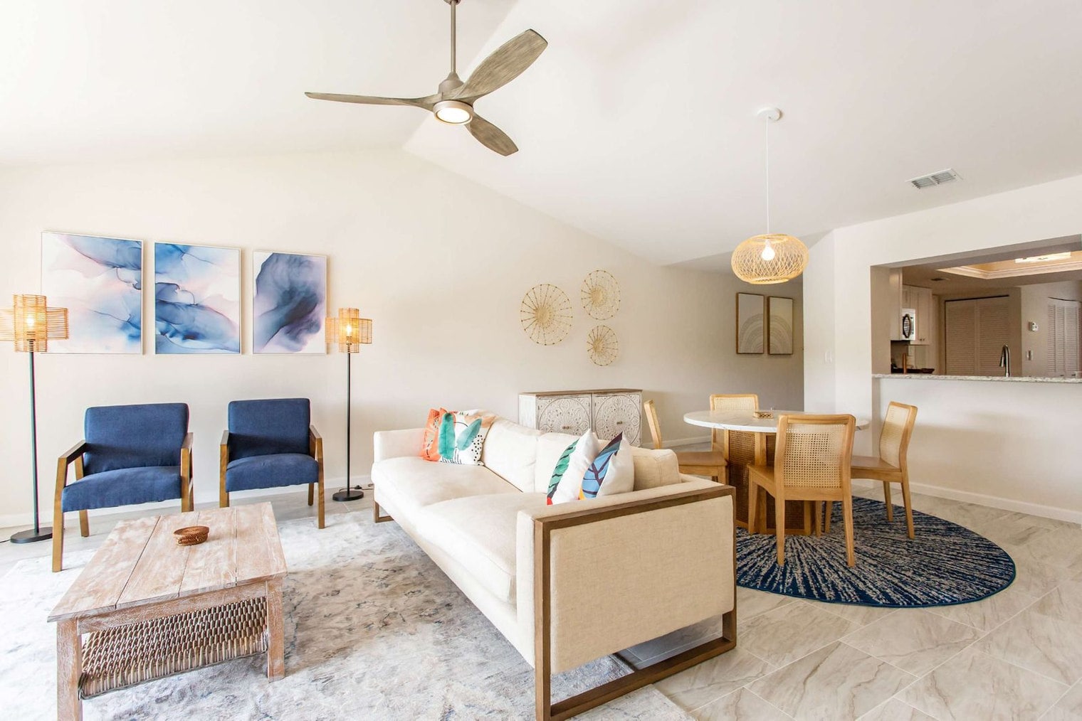 Building Photo - 6240 Bellerive Ave