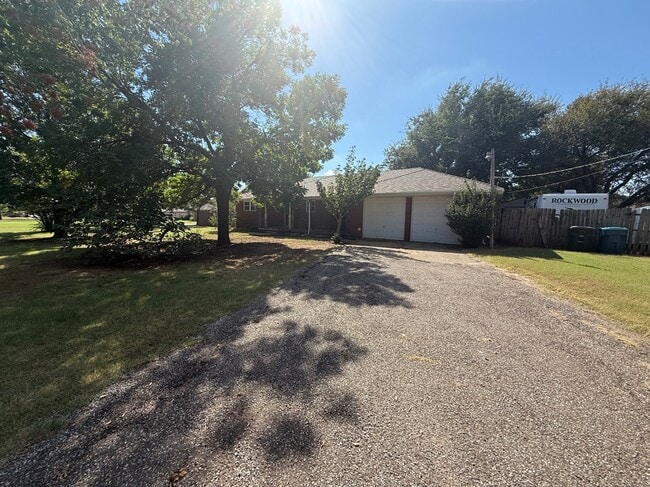 Building Photo - 4301 Jordan Ave