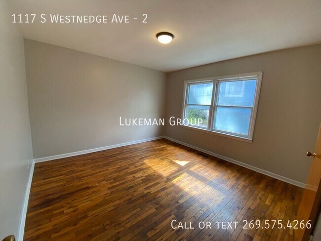 Building Photo - 1117 S Westnedge Ave