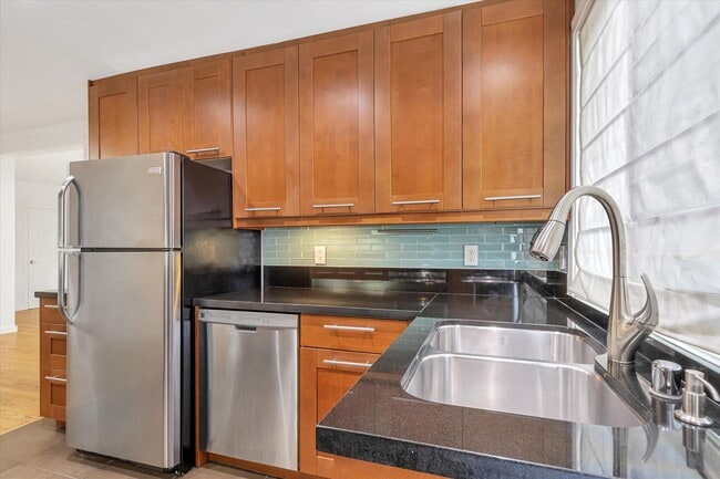 Building Photo - Two Bedroom Condo in Hayes Valley - Please Contact for Showing Availability!