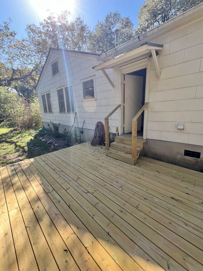 Building Photo - Fairview Properties