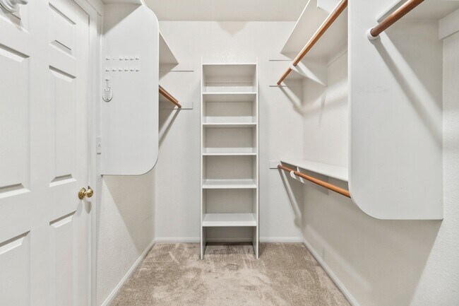 Building Photo - 15543 Vista Vicente Dr