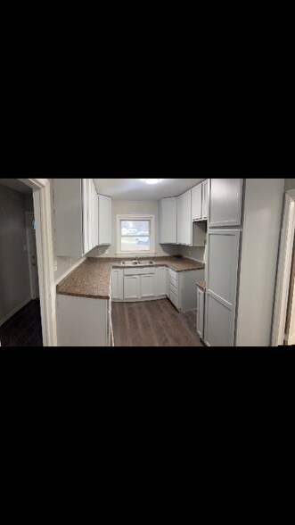 Building Photo - 2601 Palm Ave