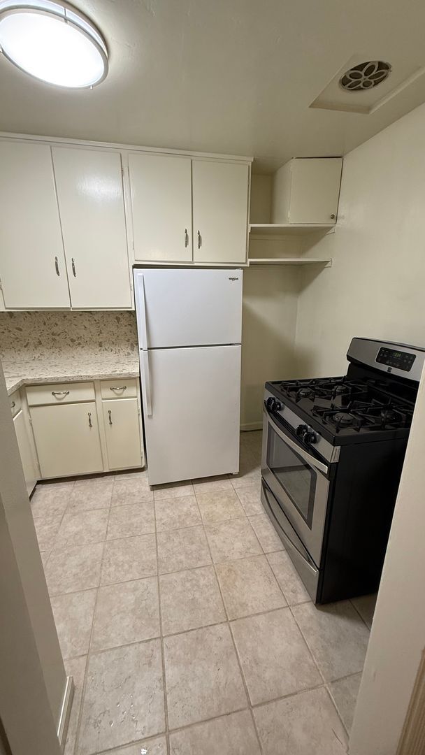 Building Photo - 216 Anita Rd