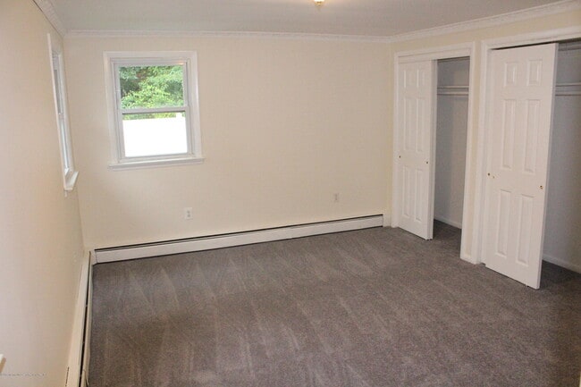 Building Photo - 254 Admiral Ave