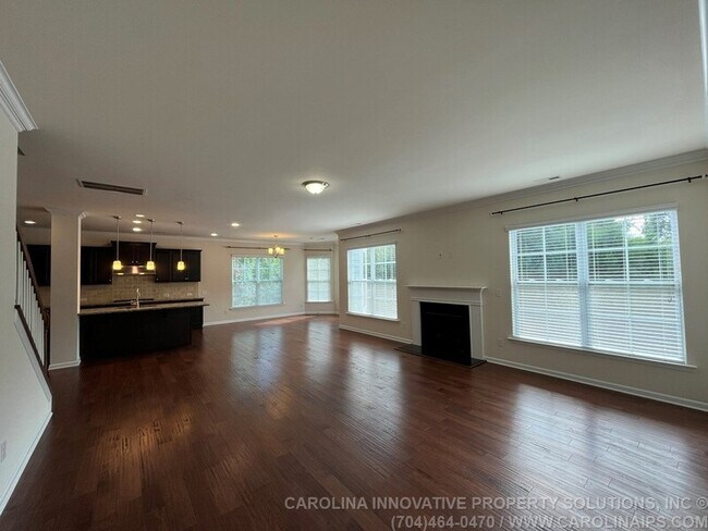 Building Photo - 385 Hawks Creek Pkwy