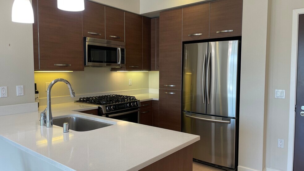 Building Photo - 555 Ygnacio Valley Rd