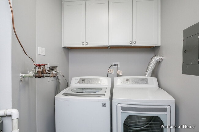 Building Photo - 1780 Gloucester Ct