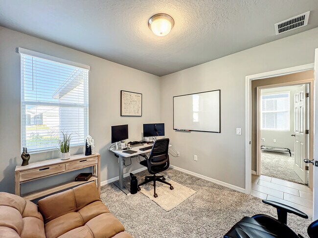 Building Photo - 2362 Brassie Ct