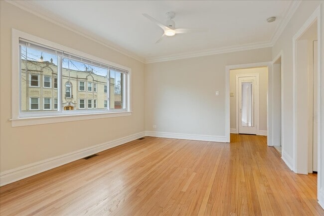 Building Photo - 2525 W Ardmore Ave