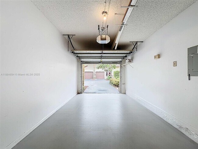 Building Photo - 10524 NW 10th St