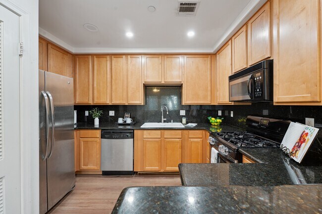 Building Photo - 9610 Zelzah Ave