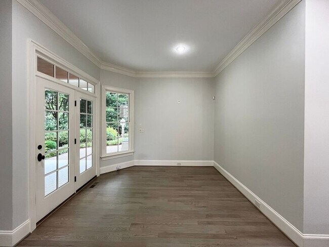 Building Photo - 535 Guilford Cir