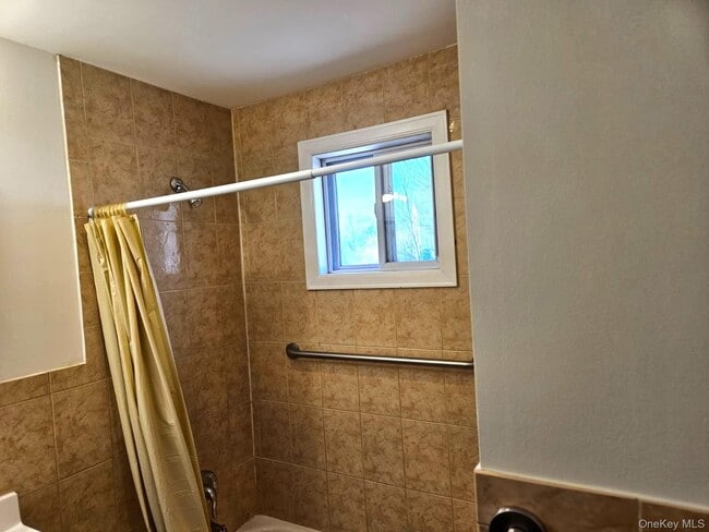 Building Photo - 56 Applegate Dr