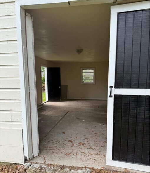 Building Photo - 4242 Gurney St