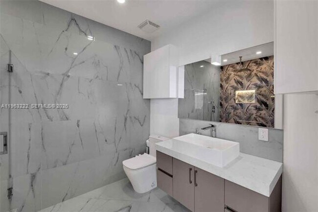 Building Photo - 350 S Miami Ave