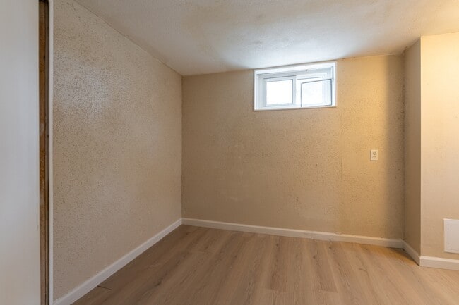 Building Photo - 2526 1st Ave N