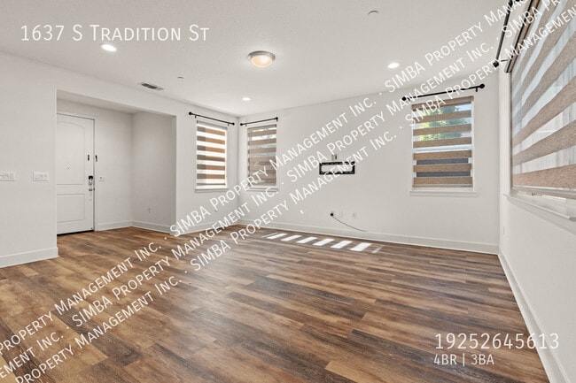 Building Photo - 1637 Tradition St