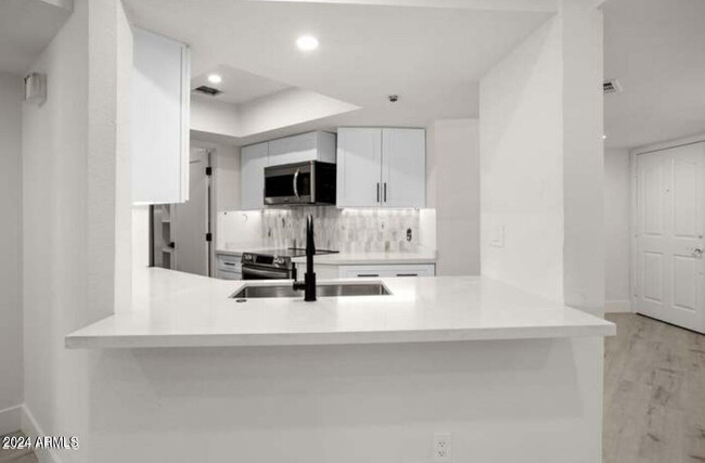 Building Photo - 5104 N 32nd St