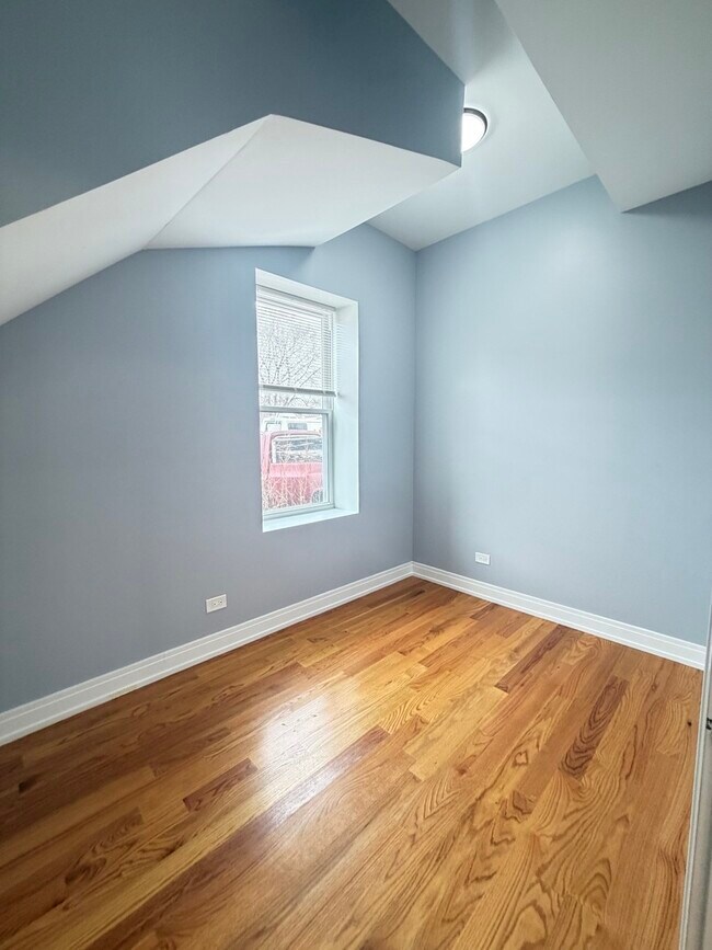 Building Photo - 1837 S Harding Ave