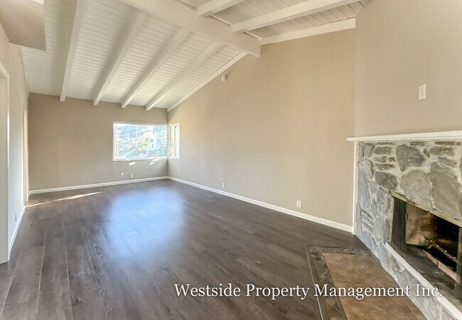 Building Photo - 8100 W 83rd St