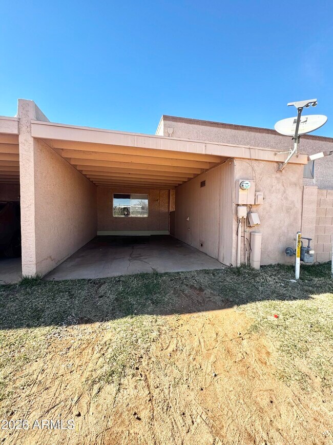 Building Photo - 615 S 3rd St