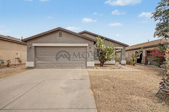 Building Photo - 1004 E Cowboy Cove Trail