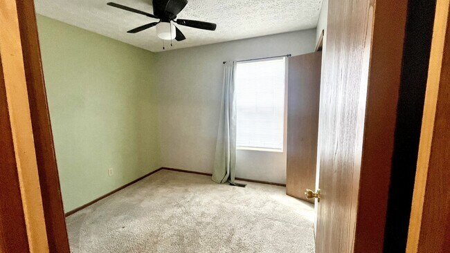 Building Photo - 6865 Barker Dr