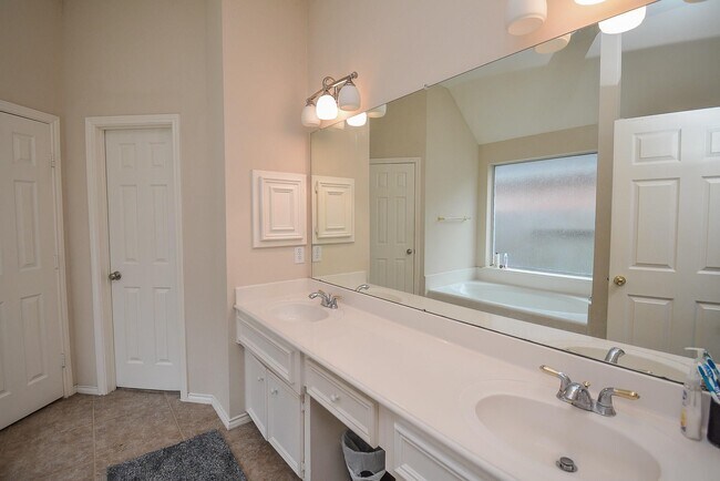 Building Photo - 21930 Grand Brook Ln