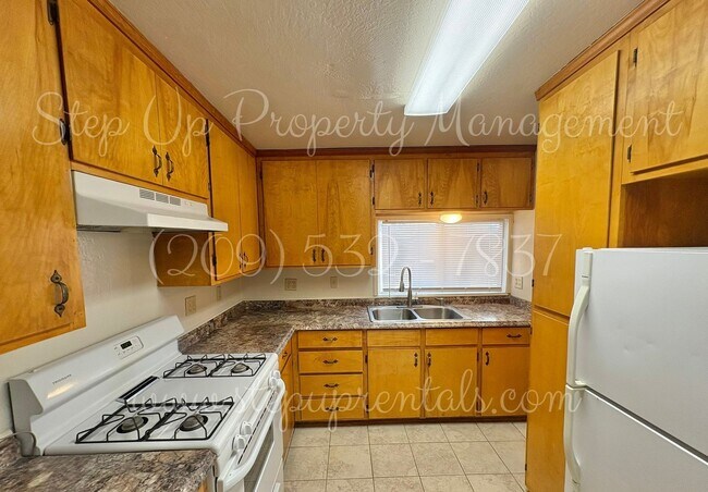 Building Photo - 20324 S Sunshine Rd
