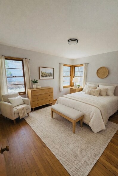 Building Photo - 4021 Oak Ct