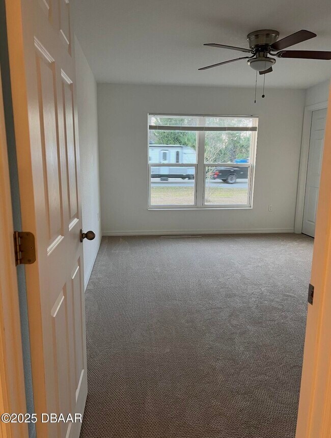 Building Photo - 2 Sebastian Ct