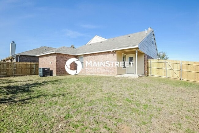 Building Photo - 4 Bedroom Pet-Friendly Home in Arlington, TX with Main Street Renewal