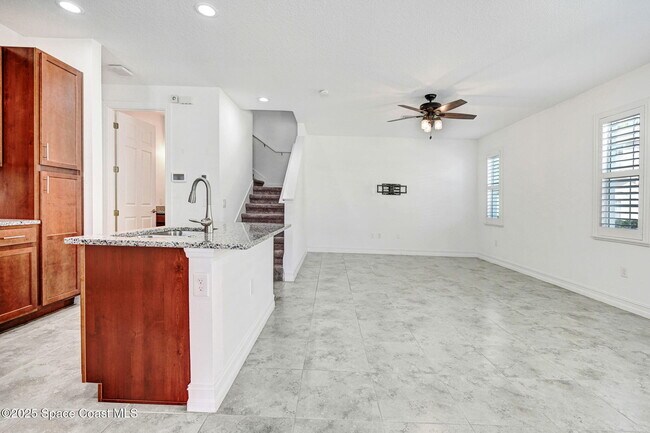 Building Photo - 1475 Isabella Dr