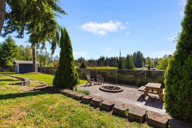 Building Photo - Lake Stevens Home with Skylights & Spacious Outdoor Living