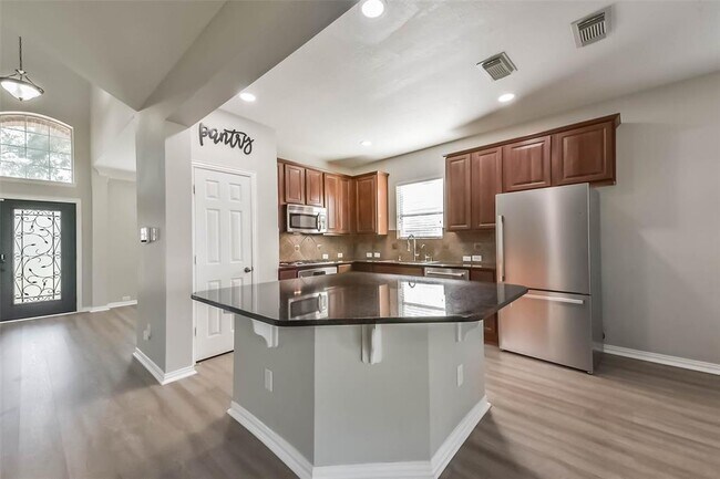 Building Photo - 2812 Chinaberry Park Ln