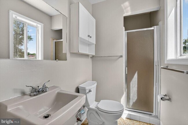 Building Photo - 7720 Loudon Dr