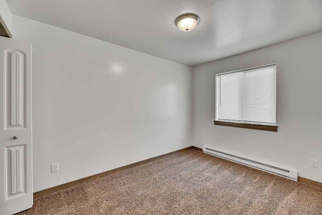 Building Photo - 3245 Lark Ave