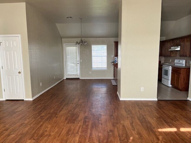 Building Photo - Check out this amazing home for rent