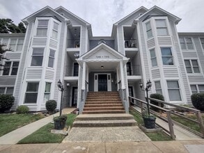 Building Photo - Pristine Condo located in Rose Croft Community!