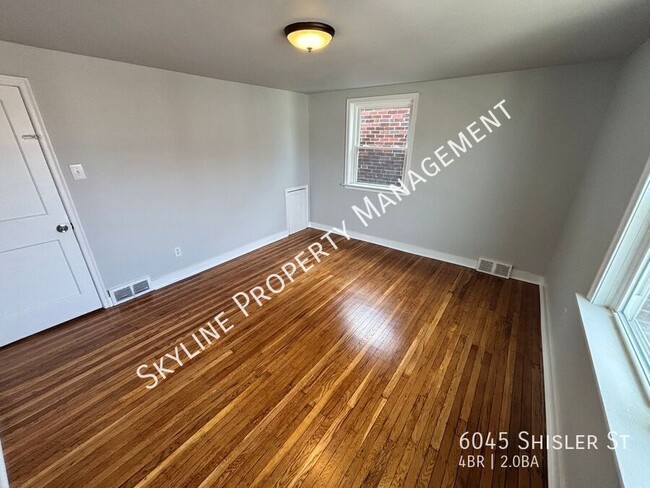 Building Photo - Newly Renovated 4 Bedroom Home For Rent in...