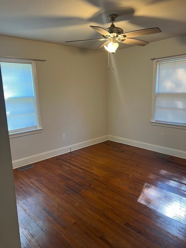 Building Photo - 225 Franklin St