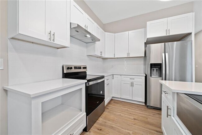 Building Photo - 962 Welch St SW