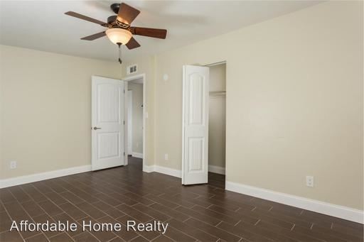 Building Photo - 1002 E Lester St