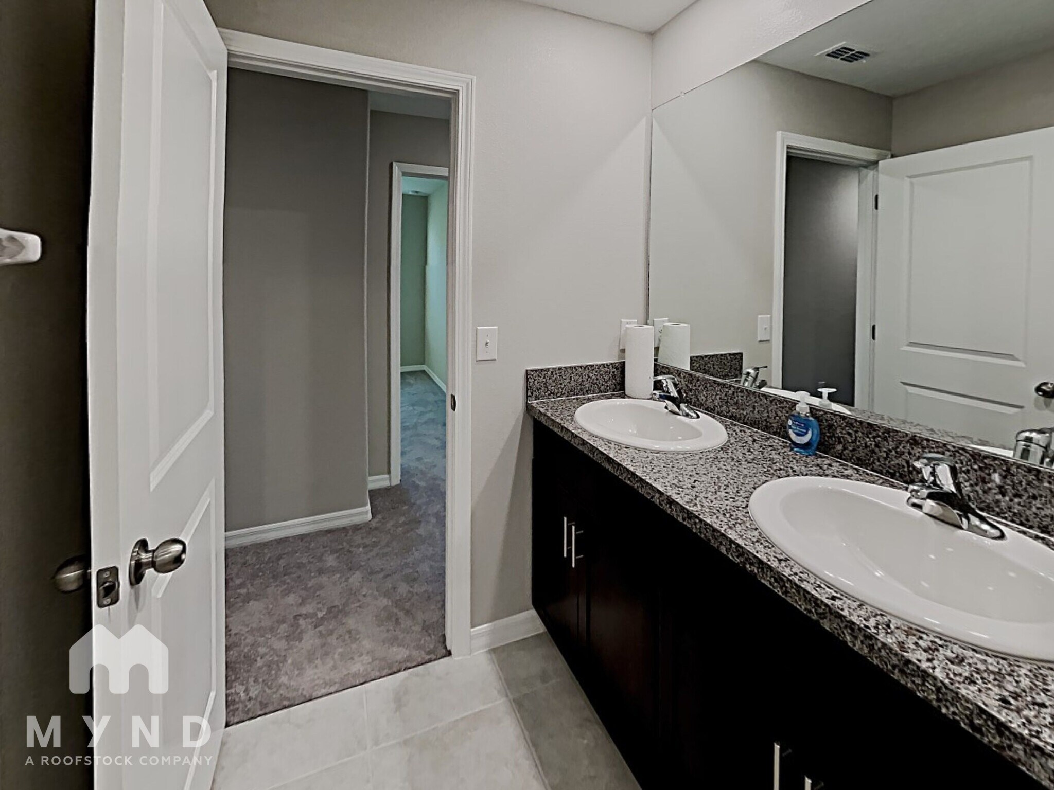 Building Photo - 5250 White Chicory Dr