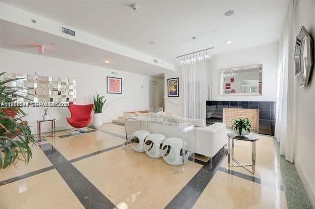 Building Photo - 1300 Pennsylvania Ave