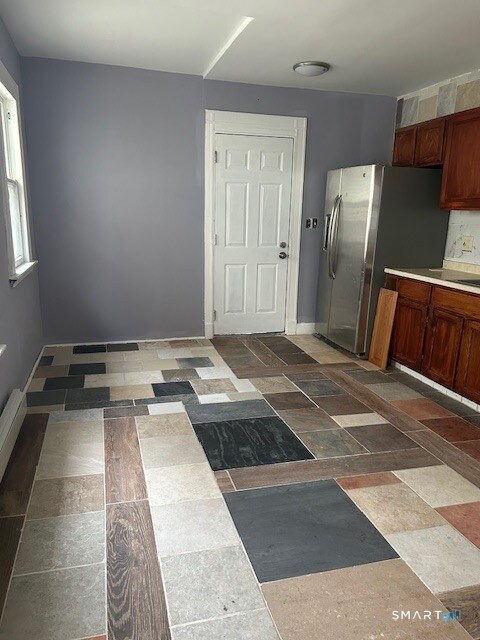 Building Photo - 39 Giles St